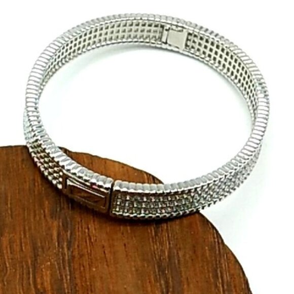 Silver-tone Hinged Crystal Pave Bangle Bracelet Fits Smaller Wrist NWOT - Picture 4 of 15